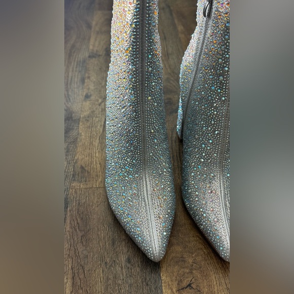 Silver Rhinestone Pointed Toe Ankle Boots Size 7 NIB | Lauren Lorraine - Picture 5 of 11